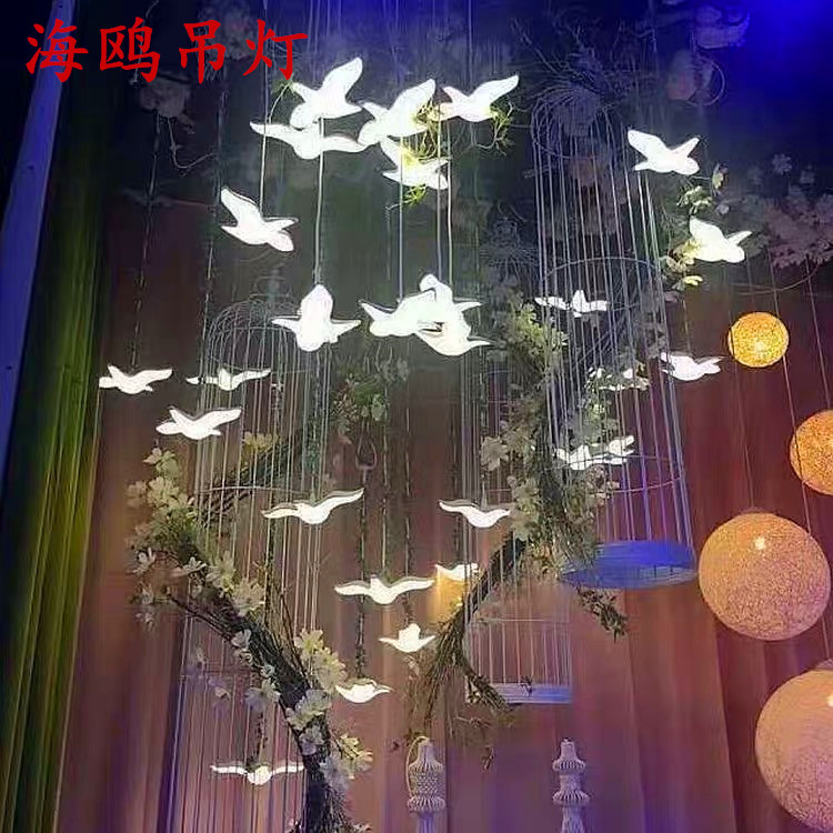 New wedding props LED light-emitting bird seagull chandelier wedding wedding window decorations welcome area layout