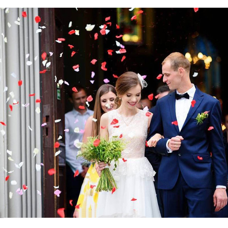 Emulated Petal Fake Rose Bed Flowers Wedding Table White Hand Sprinklers Decorate Wedding Sprinklers with Romantic Placement-Taobao