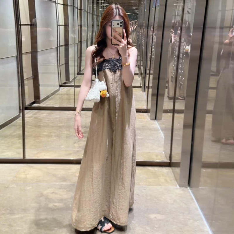 A Complete Set of French-Style Long Dresses for Pregnant Women, New Summer Maternity Suits, Elegant and Slimming Lace Suspender Dresses A Complete Set of French-Style Long Dresses for Pregnant Women, New Summer Maternity Suits, Elegant and Slimming Lace Suspender Dresses