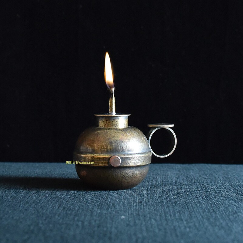 Antique Copperware, Ancient Bronze Oil Lamp, Hand-Held Small Oil Lamp for Lighting