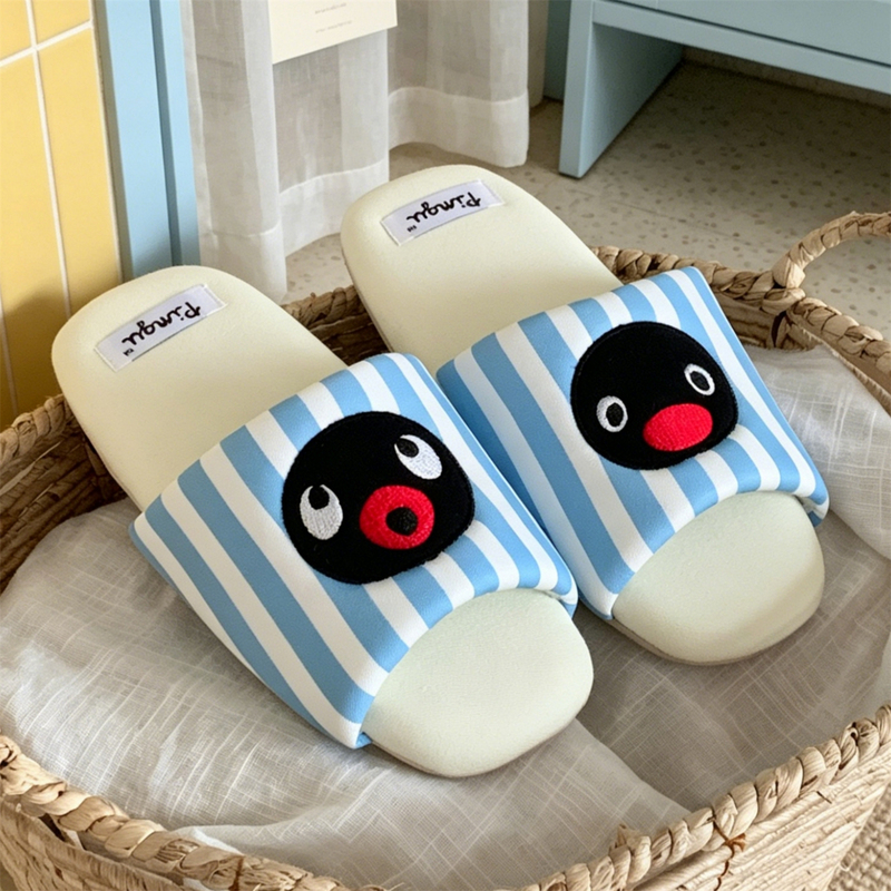 Couple's Style Machine-Washable Silent Slippers for All Seasons, Cute Penguin Cartoon Genuine Pingu Floor Shoes for Men and Women at Home