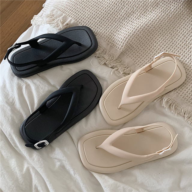 Korean version of ins niche square toe Roman shoes female summer students wear non-slip flat beach sandals daily