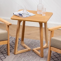 Квадратный стол