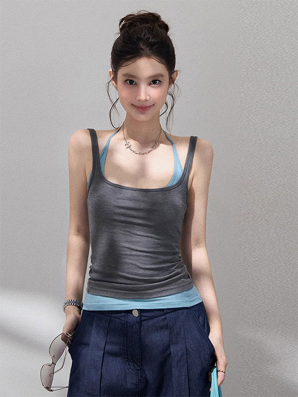 Hong Kong style color-blocked camisole tank top, a versatile and stylish two-piece design for women, perfect for a sophisticated and mature look.