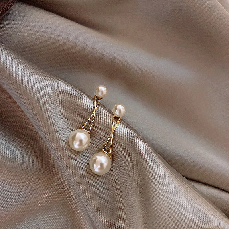 High-end design Korean sterling silver earrings new trendy original design French atmosphere noble temperament earrings earrings