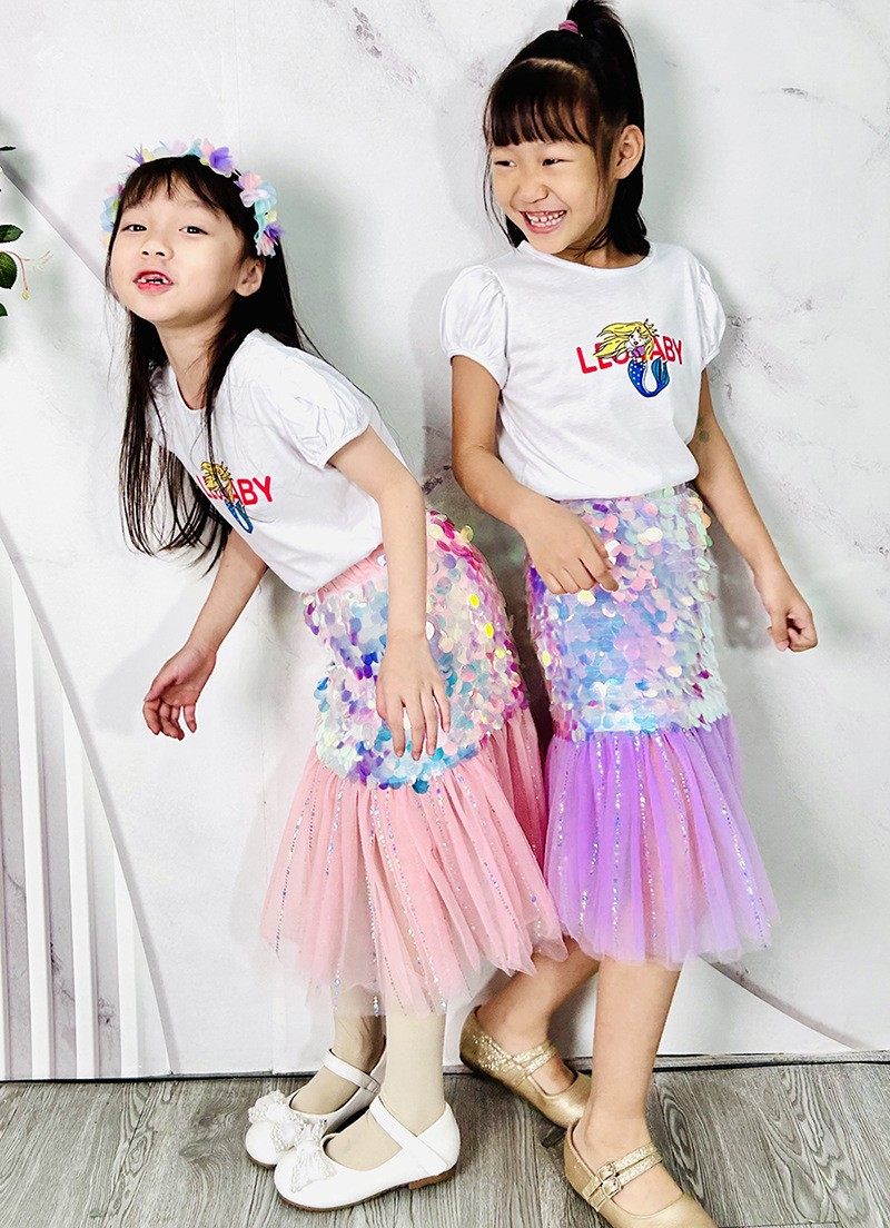 Trendy - 第一次去北欧怎么玩？一篇带你走5国‼️ 人一生总要去一次北欧吧💖！  哪怕已经看过无数山和大海、日月星辰，但缺少了夜空中那一抹飘渺的极光，旅途就不算完整！ 📌保姆级攻略：北欧五国旅游地图＆极光观赏指南！  👉【关于北欧极光】 最佳观赏季：8月中下旬-次年4 ..., image size:800x1104