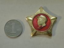 Antiques and cultural relics collection: Chairman Mao badge 3 2*3 3m #0155
