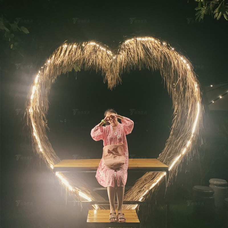 Bali Nets Red Bird Nest with Swings Outdoor Large Loving Bird's Nest Chair Landing Hanging Chair Folk Photo