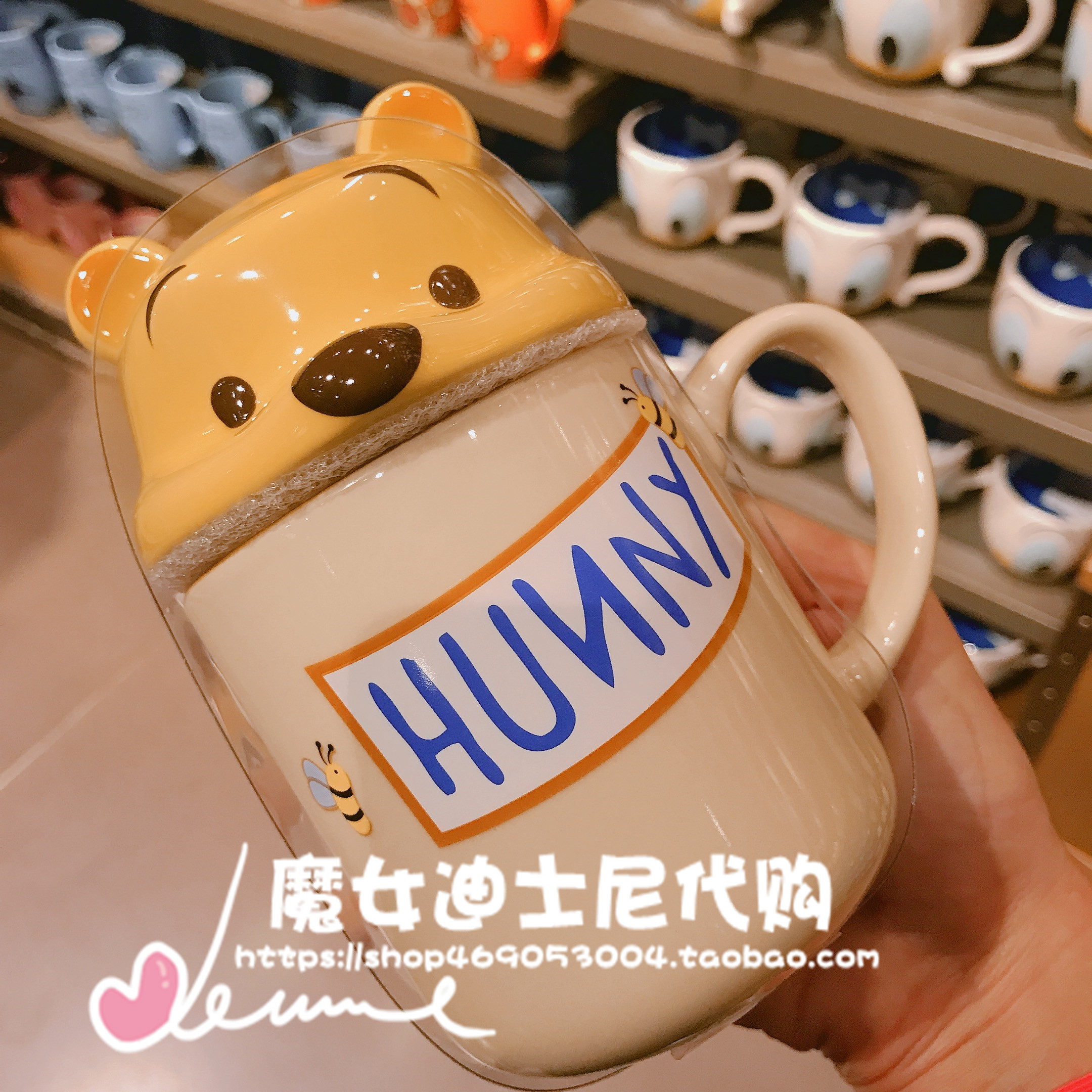 Winnie With Cover & Winnie 96Shanghai Disneyland Domestic purchasing agent Mickey Minnie Mug Donald Duck Big mouth ceramics Mark cup Water cup just
