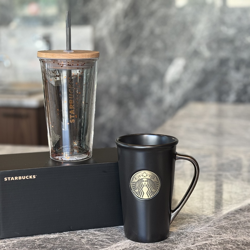 Starbucks Christmas Limited Edition 2025 Gilded Cool Black Goddess Nameplate Ceramic Mug Double-Layer Glass Straw Cup Starbucks Christmas Limited Edition 2025 Gilded Cool Black Goddess Nameplate Ceramic Mug Double-Layer Glass Straw Cup