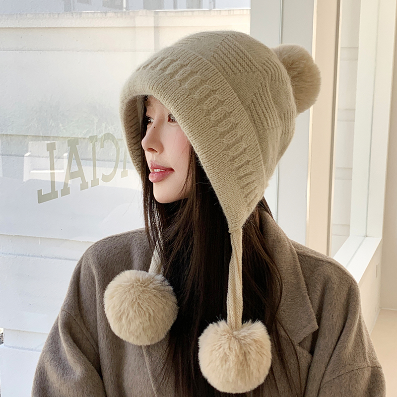 Winter Wear in Changbai Mountain Snow: Warm Hat for Large Head Circumference, Ear-Protecting Woolen Hat from Northeast Harbin, Makes Face Look Smaller Winter Wear in Changbai Mountain Snow: Warm Hat for Large Head Circumference, Ear-Protecting Woolen Hat from Northeast Harbin, Makes Face Look Smaller