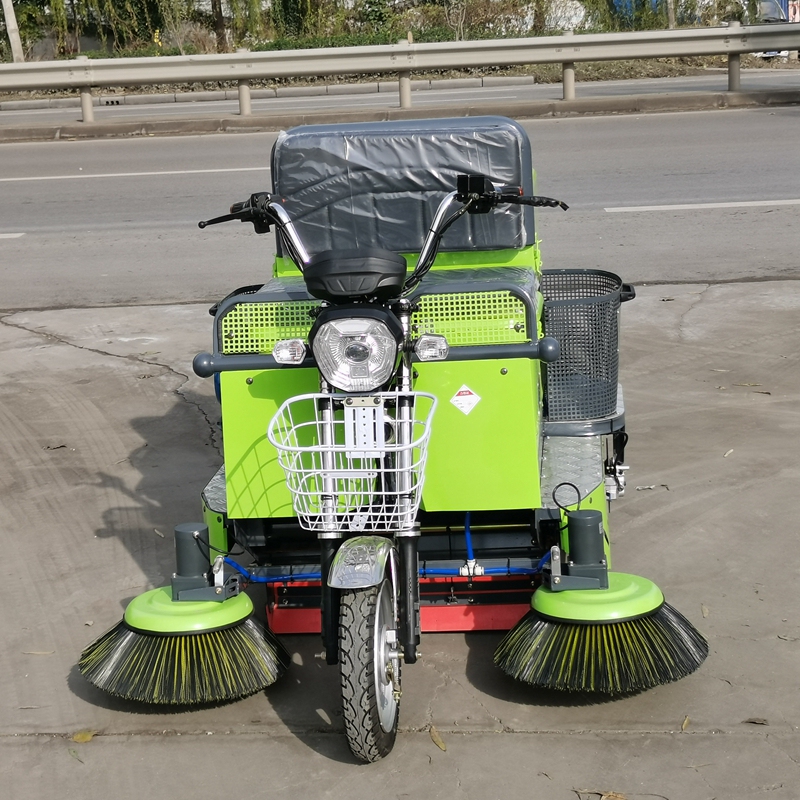 Electric Three-Wheel Sweeper Community Property New Energy Road Sweeper Truck Fallen Leaves Small Road Sweeper Floor Library