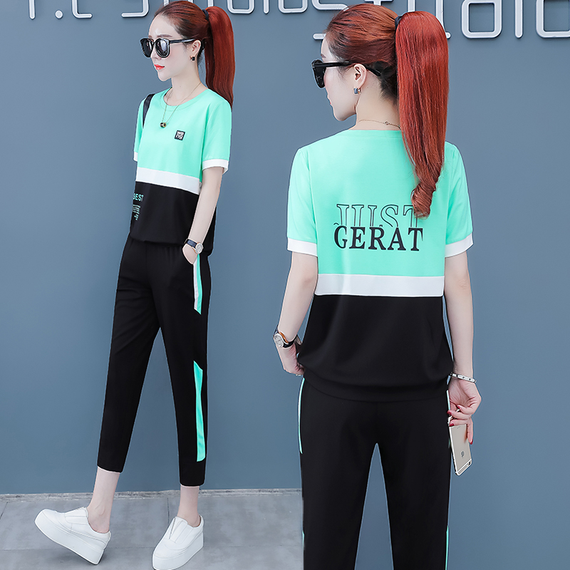 Loose-fitting ngắn tay thể thao bộ của phụ nữ mùa hè 2020 thời trang mới bảo vệ lớn mã ngẫu nhiên hai mảnh chạy phù hợp