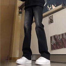 黑色