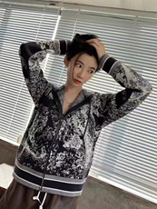 打底衫上衣女装新款2025春秋V领长袖慵懒风针织毛衣，女装针织衫/毛衣，众美斯特