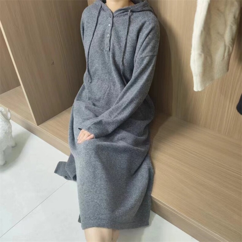 时尚宽松连帽大码长裙女装羊毛衫 显瘦百搭舒适保暖毛衣裙图片