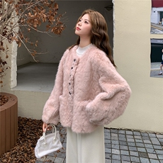 爱心扣环保皮草皮毛一体外套2B115-8612P175K258，女装皮草，2B115