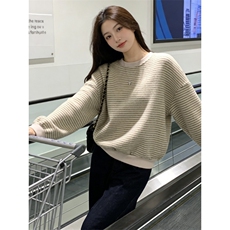 宽松慵懒松弛感条纹无帽圆领卫衣女冬季2026新款小个子超好看上衣，男装卫衣，星座506A