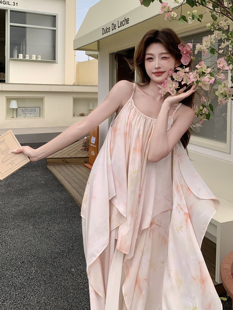 粉色温柔风雪纺印花吊带裙女夏季新款甜妹绝美仙气别致森系连衣裙,女装连衣裙,蝶眷