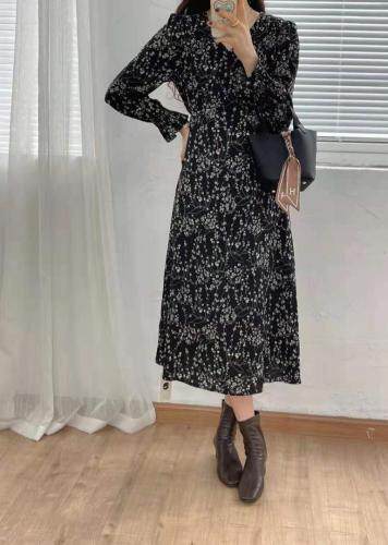 现货秋季碎花气质连衣裙，女装连衣裙，晗梦轩