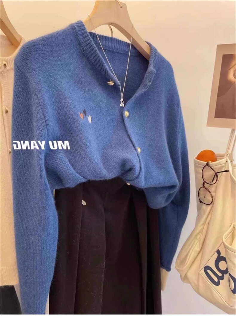 春秋新款精纺羊毛圆领爱心刺绣开衫女宽松百搭长袖单排扣外搭外套,针织衫/毛衣,雪真羊绒