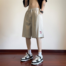 灰绿色