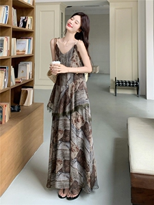 新款P200-K309度假风无袖碎花两件套女装图片