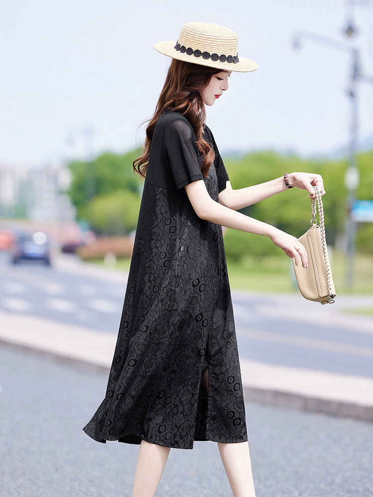 时尚休闲圆领T恤连衣裙女2025夏季中年妈妈宽松百搭印花拼接裙子,女装连衣裙,靓衣阁