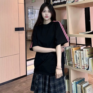 抖音得物品质二开240克宽松纯棉美式潮牌印花三条杠中性风短袖T恤图片
