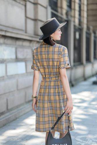 显瘦格子连衣裙，女装连衣裙，维茜