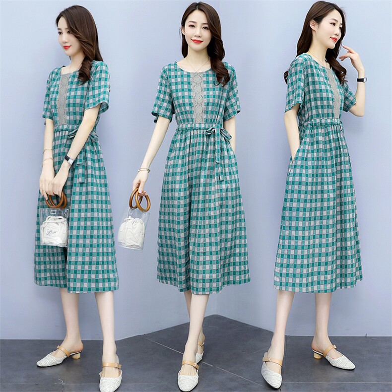 2021夏季新款简约时尚优雅气质圆领休闲舒适显瘦格子连衣裙，女装连衣裙，香香