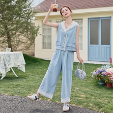 蕾丝拼接牛仔马甲直筒阔腿裤套装两件套女夏季盐系甜美减龄设计感，女装套装/套裙，时尚风爆