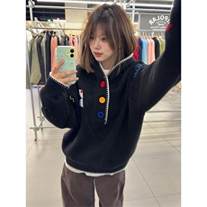 黑色
