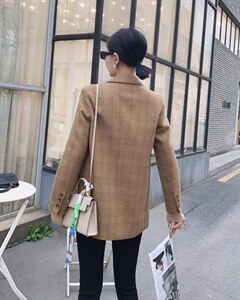 拼皮腰带款羊毛西服外套图片