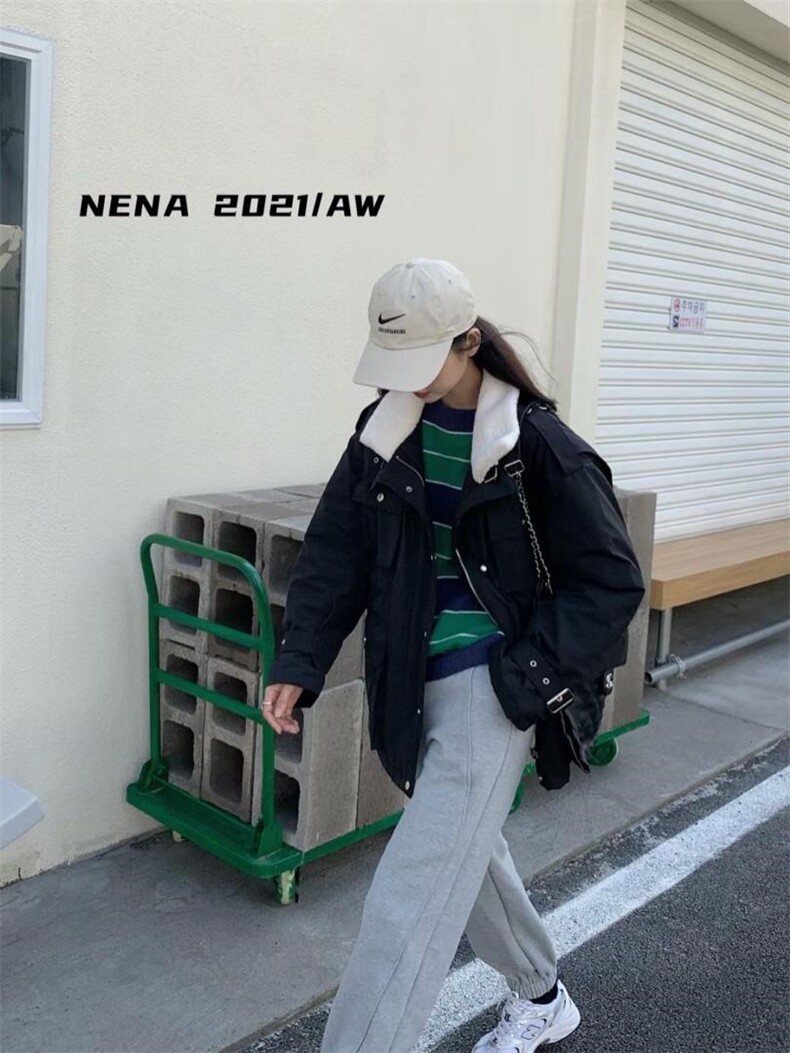 翻领廓形羽绒服 Size：SM，女装羽绒服，里奈(1F)