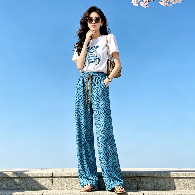 韩版减龄休闲时尚简约套装女夏季新圆领镶钻小熊短袖阔腿裤两件套,女装套装/套裙,江南
