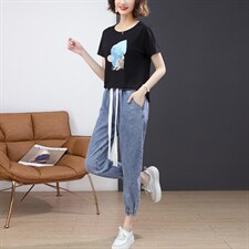 2022夏季新款时尚气质潮流修身牛仔裤，女装牛仔裤，丽影随形