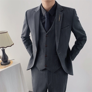 男士竖条纹西服套装韩版修身西装三件套英伦潮流新郎结婚礼服图片