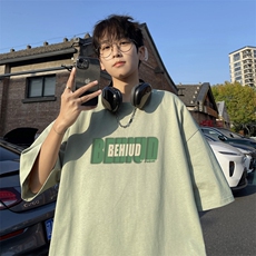 奶绿色