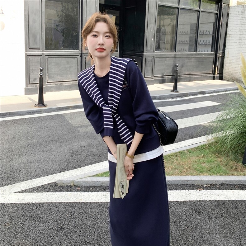 主推现货-2025年秋季新款宽松减龄条纹披肩卫衣套装裙女两件套,女装套装/套裙,霓裳依族