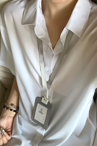 通勤体制内穿搭衬衫男女夏季防晒衬衫薄款轻奢高级感正肩短袖上衣图片