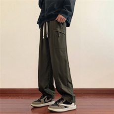 军绿色