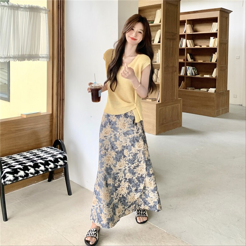 法式度假风一整套女2025夏新款黄色无袖针织衫复古印花半身裙套装,女装套装/套裙,维壹