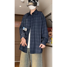 深蓝色