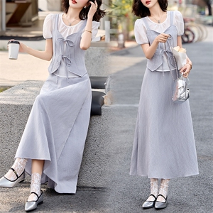 2025年夏季最新款法式气质收腰小众假两件连衣裙休闲显瘦两件套装，女装套装/套裙，潮流依族