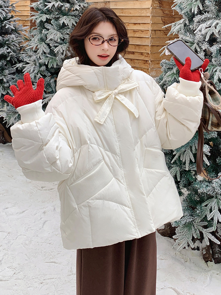 2024年冬季新款蝴蝶系带羽绒服-款号9985-P285-K418,女装羽绒服,浙宝305