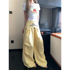 黄色