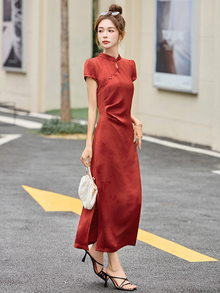 红色提花改良旗袍连衣裙女夏2025新款喜婆婆婚宴气质修身高端裙子,女装连衣裙,依如秀(原杭风阁)