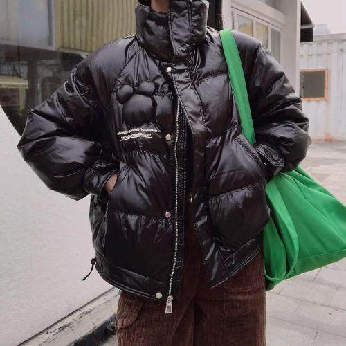 90绒羽绒服S、M、L、xL4个码 三个色，女装羽绒服，尚映