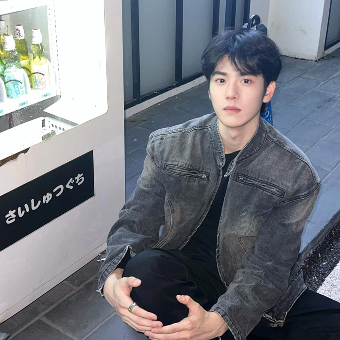 2025年美式复古做旧水洗牛仔外套新款立领ZY2312-P83,男装工装外套,星座1109-4